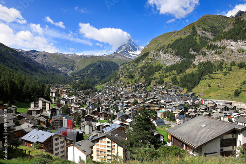 Wallpaper Mural Zermatt village and Matterhorn mountain Torontodigital.ca