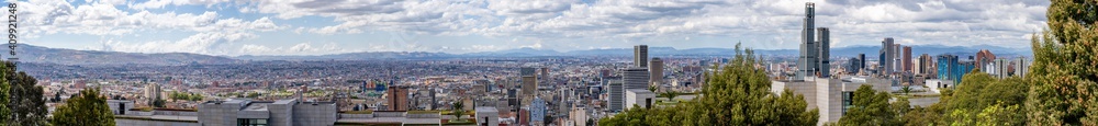 Obraz premium Panorama sur Bogota depuis les hauteurs l'Université Externado de Colombie