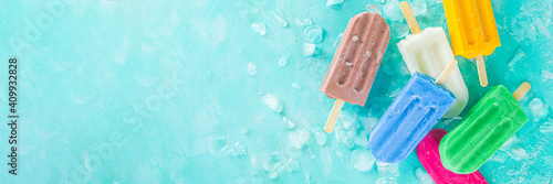 Obraz na plátně Selection of bright multicolored ice cream popsicle