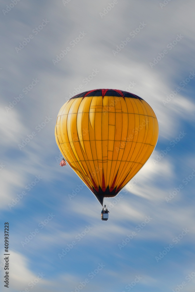 Fototapeta premium Wind driven balloon