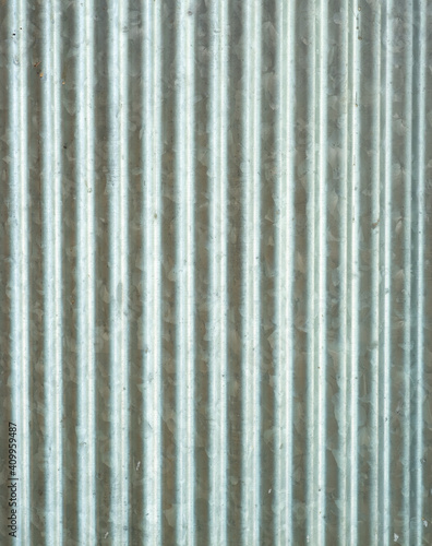 Corrugated zinc surface that does not remove impurities.The actual surface of the zinc used.