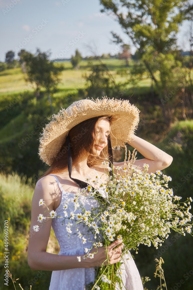Fototapeta premium girl with a bouquet of flowers