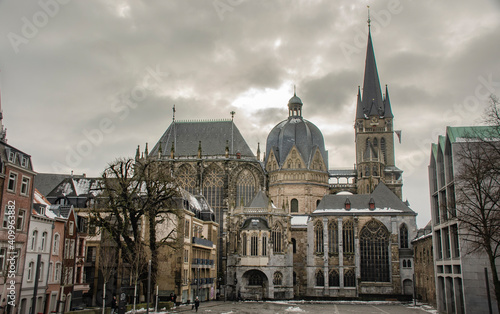 Der Aachener Dom mit etwas Schnee © rebaixfotografie
