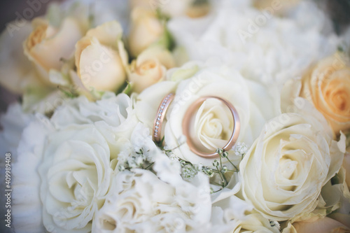 bridal bouquet of roses