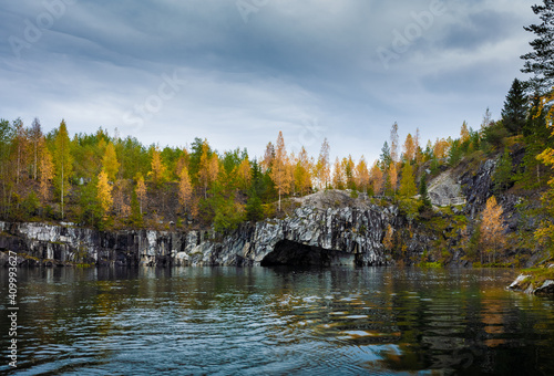Obraz na płótnie Landmark of Russia, marble quarry Ruskeala reserve in Republic of Karelia, North Russia w salonie