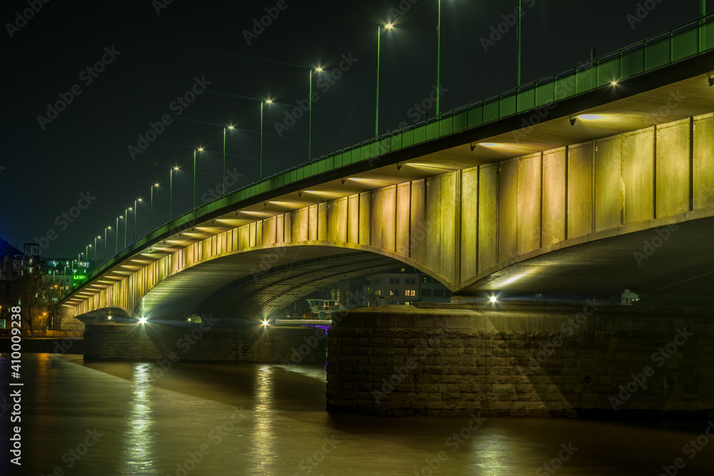 Deutzer Brücke, abends die schönste Kölner Brücke 