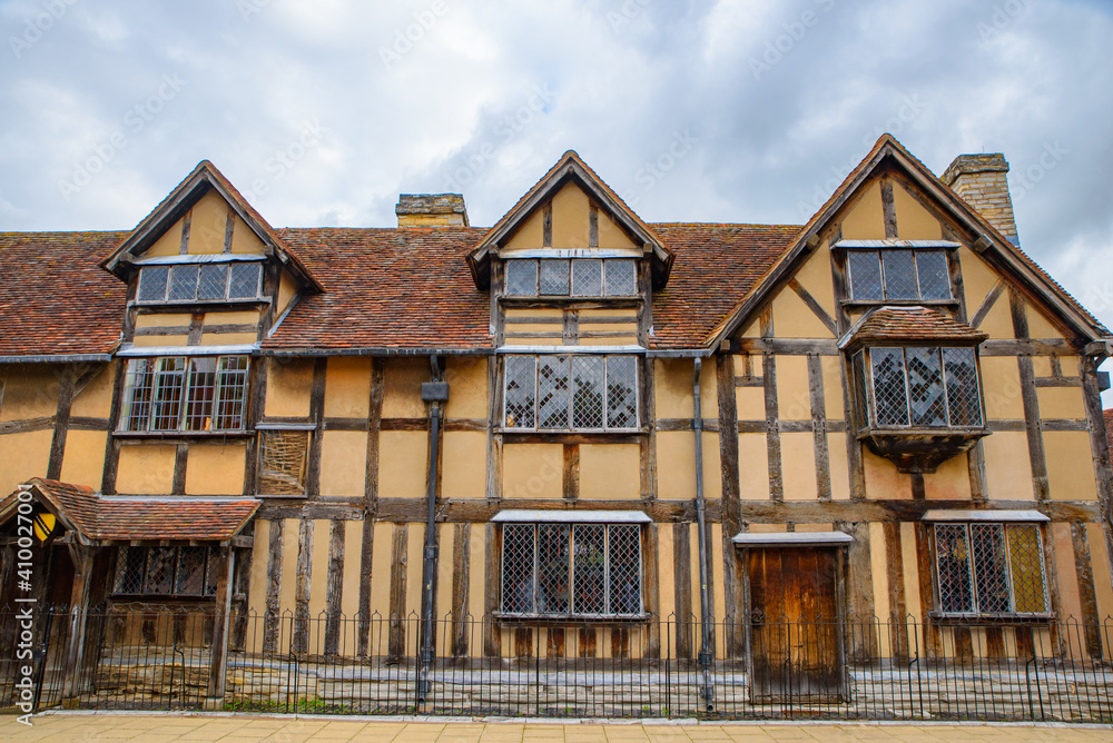 Naklejka premium The birthplace of William Shakespeare in Stratford, a town in Cotswolds area, in England, UK