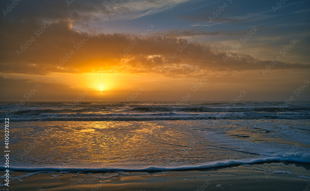 Sunrise at the beach