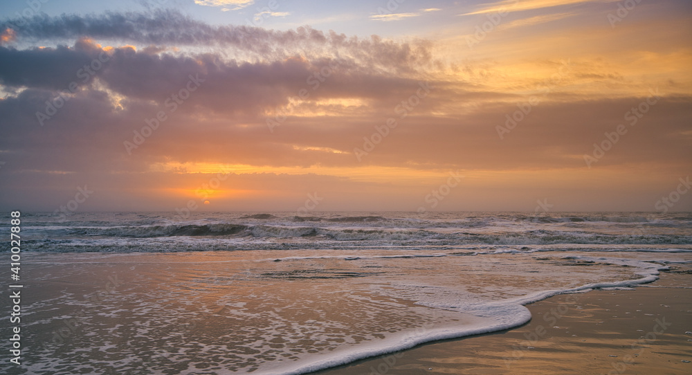 Obraz premium Sunrise at the beach