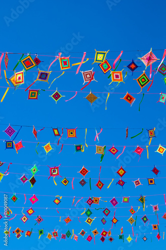 Ojo de Dios ojos de dios arte huichol wixarika artesanía mexico celebraciones pueblos originarios etnias indigenas 