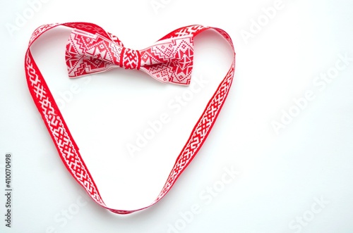 heart, love, ribbon, bow, gift, red, isolated, white, decoration, birthday, gift, holiday, celebration, valentine, greeting card, anniversary, design, festive, ornament, braid, wedding, decor, beauty