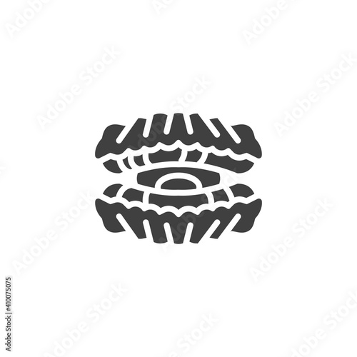 Bivalve molluscs line icon. linear style sign for mobile concept and web design. Seashell, marine animal outline vector icon. Symbol, logo illustration. Vector graphics