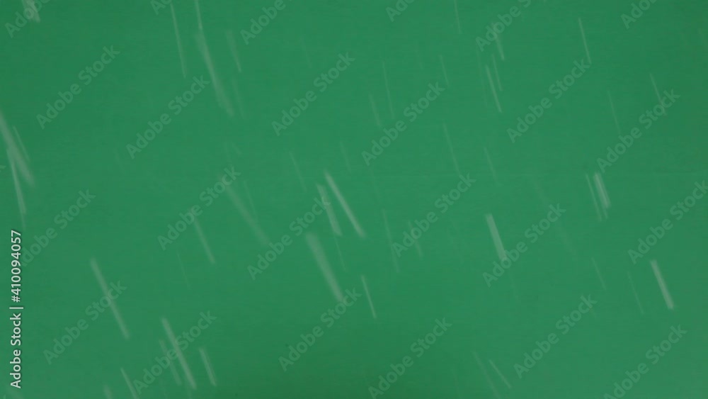 CHUTE DE NEIGE isolée sur fond vert