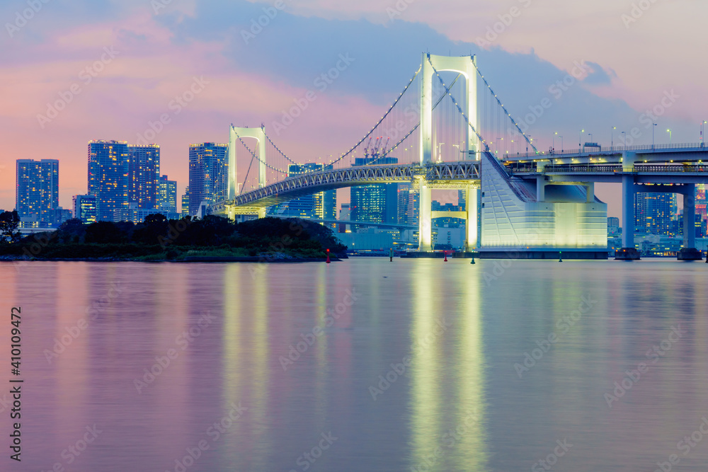 Sunset with city skyline and the Rainbow Bridge, Tokyo