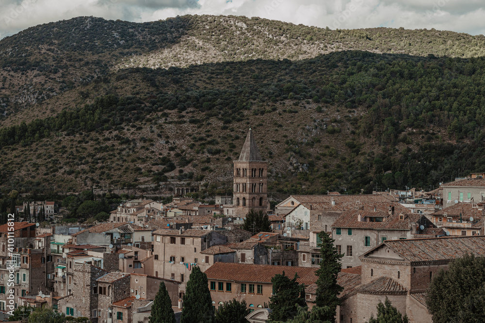 Obraz premium Italy, Central Italy, Lazio, Tivoli. Panoramic view of the city. Tivoli architecture and landmark. Italian architecture. Ancient building 