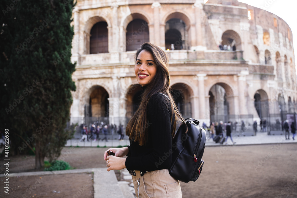 girl sightseeing in rome