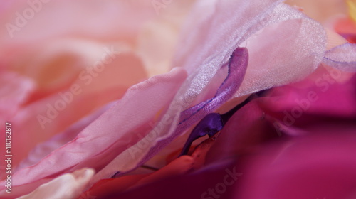 Wallpaper Mural material Torontodigital.ca