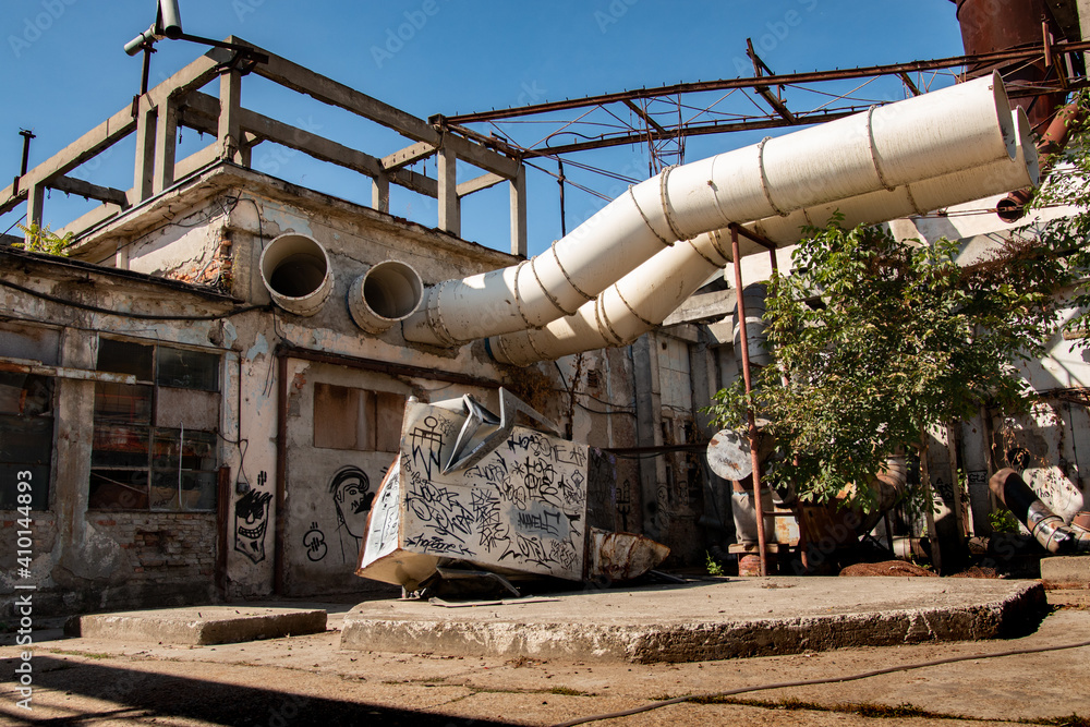 Naklejka premium old abandoned factory design