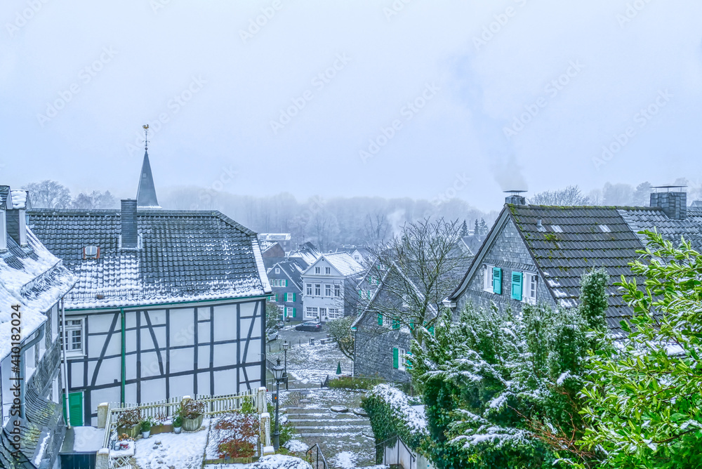 Blick auf die Altstadt von Solingen Gräfrath im Winter Blick auf die Altstadt von Solingen Gräfrath im Winter