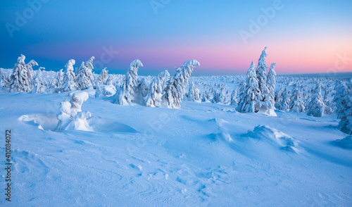Fototapeta Naklejka Na Ścianę i Meble -  winter landscape of Karkonosze mountains at sunrise in Poland