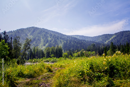 Wallpaper Mural landscape in the mountains Torontodigital.ca