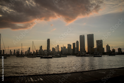silueta de ciudad 