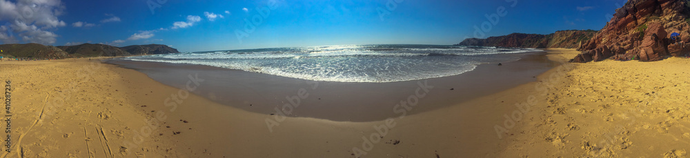 La baie des surfeurs La baie des surfeurs