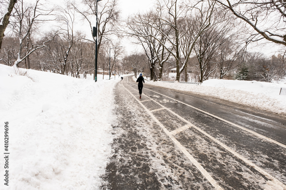 Running in the snow Running in the snow
