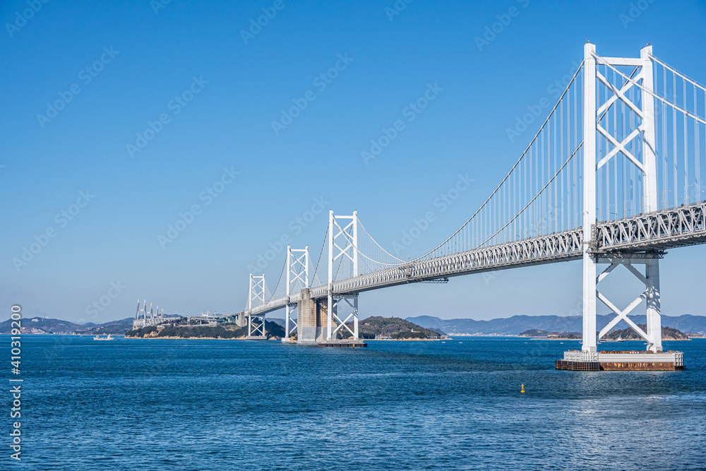 Naklejka premium 瀬戸大橋記念公園から瀬戸大橋を望む