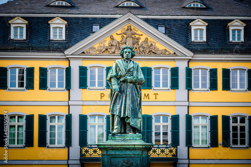 Bild auf Leinwand Beethoven Monument by Ernst Julius Hähnel, bronze statue of Ludwig van Beethoven