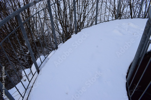 eingeschneiter Rundweg photo