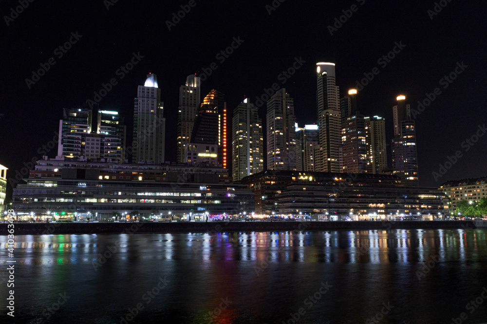 una noche en Puerto Madero