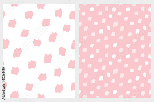 Simple Geoetric Seamless Vector Patterns. Hand Drawn Irregular Posts Isolated on a Pastel Pink and White Background. Abstract Doodle Print. Freehand Scribbles Repeateable Desing. © Magdalena