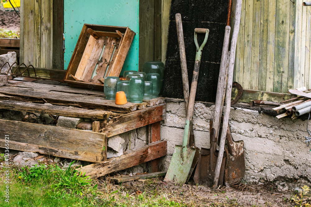 Abandoned gardening tools. What to do with old gardening tools. Abandoned gardening tools. What to do with old gardening tools.