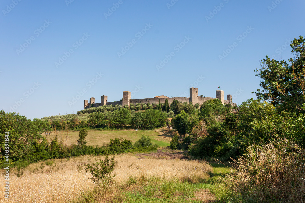 Monteriggioni is a beautiful place in the province of Siena in the Italian region of Tuscany.