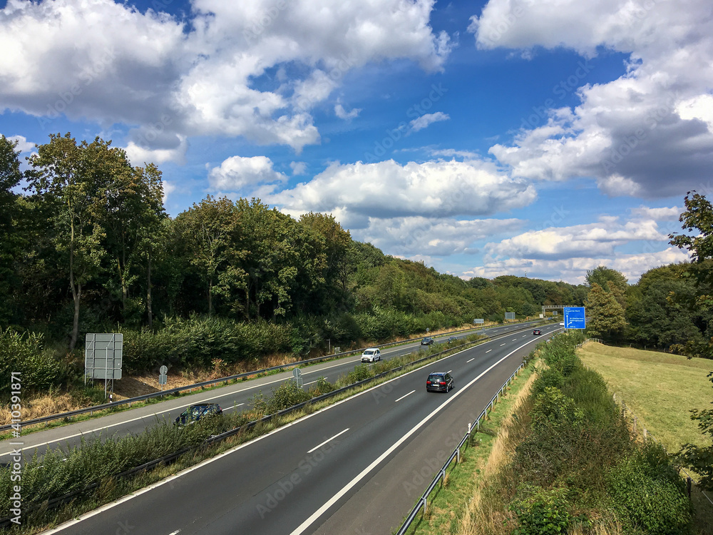 deutsche Autobahn bei Wuppertal 
