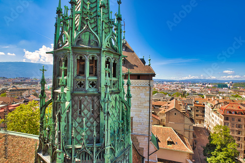 Fotografi Gothic spire and Bell Tower of Saint-Pierre Cathedral in Geneva old town