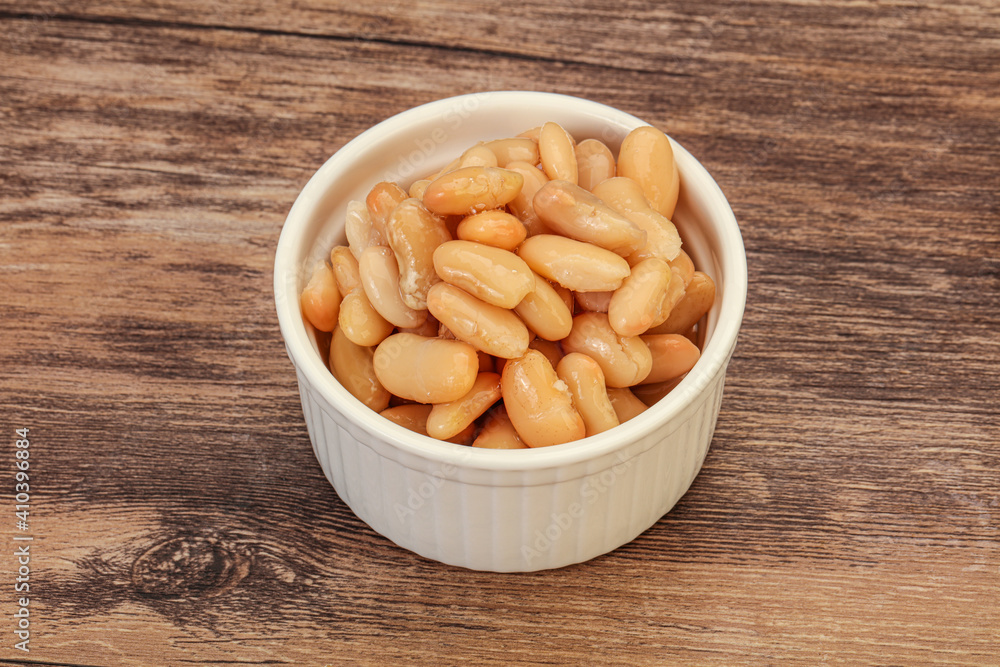 White beans kidney in the bowl White beans kidney in the bowl
