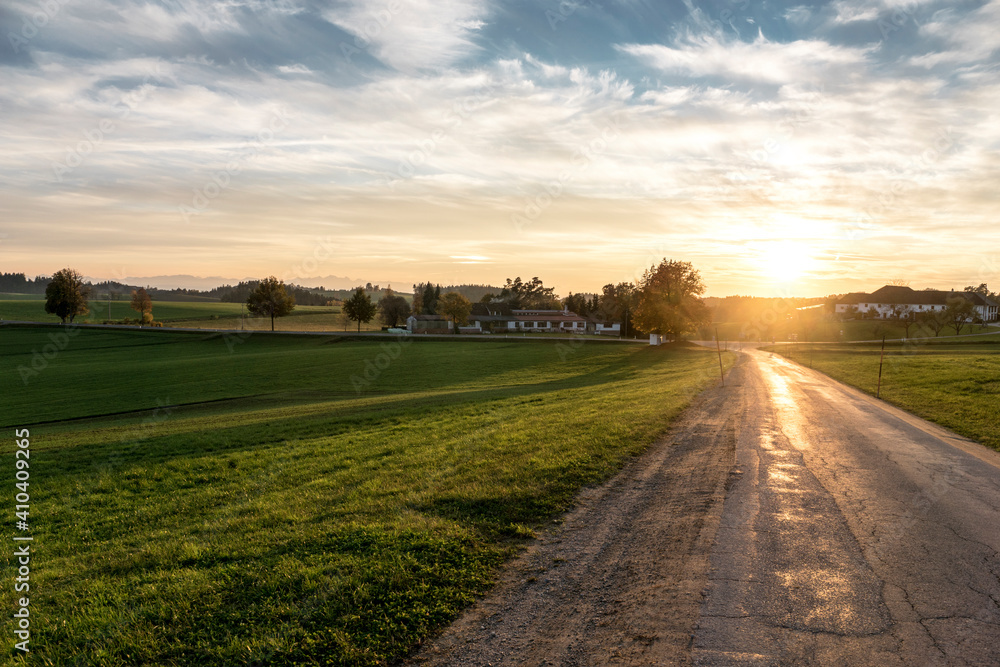 Landschaft im Abendlicht Landschaft im Abendlicht
