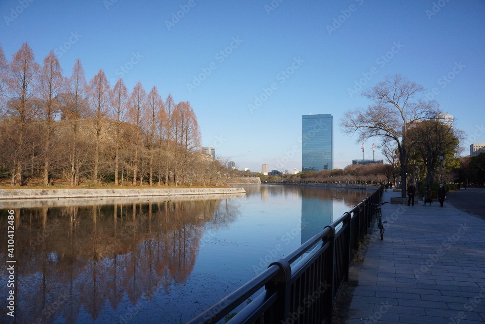 Fototapeta premium 大阪城公園の外堀