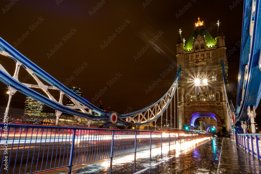 Obraz premium tower bridge at night
