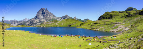 Billede på lærred View of Ayous lakes and Midi d'Ossau mountain in the Pyrenees (France)