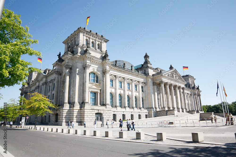Obraz premium germany berlin reichstag building german parliament bundestag
