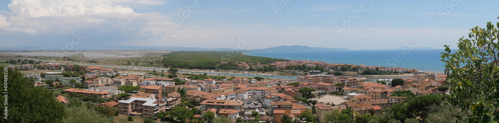 Panorama of the modern part of Castiglione della Pescaia and of its coast lapped by the Tyrrhenian Sea.