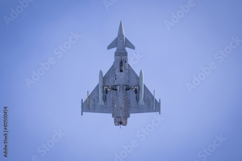 Foto Flying Eurofighter jet fighter seen from below