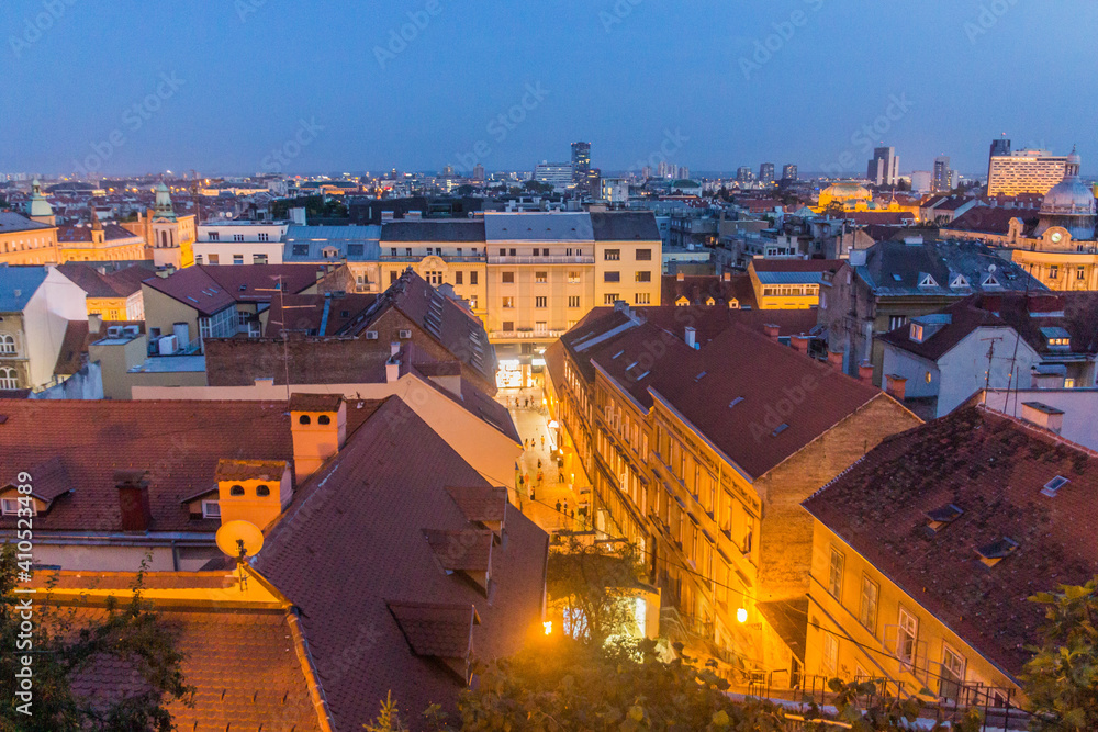 Obraz premium Evening skyline view of Zagreb, Croatia