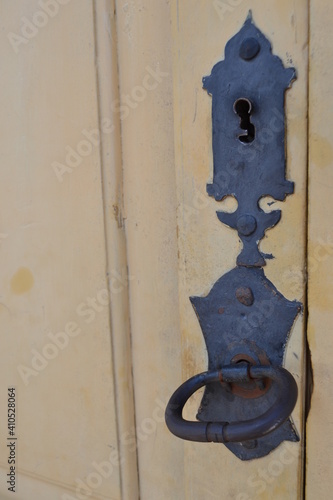 knocker