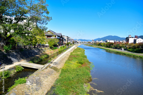 鴨川と京都の街並み