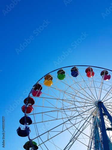 ferris wheel on sky