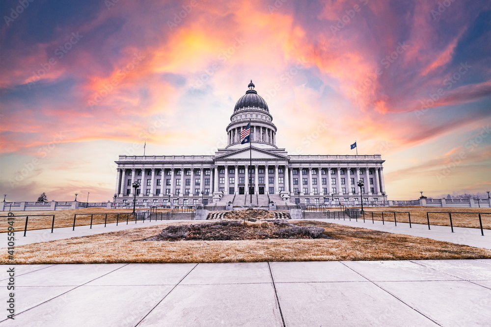 Fototapeta premium Sunset at Capitol Hill in Salt Lake City Utah